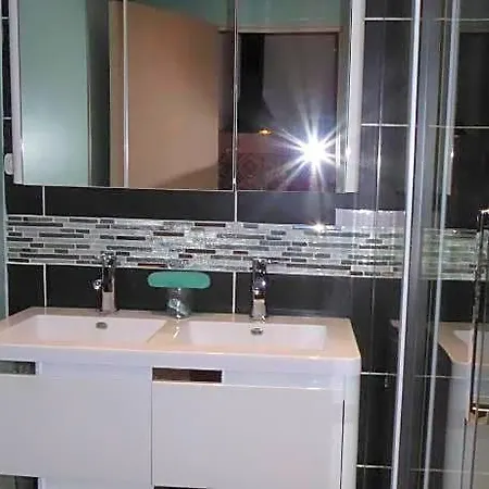 Hotel Ux Balcons Sur La Digue Chic T3 2-4p Baby, Regime Garage